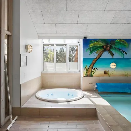 Semesterbostad Stunning In Vaeggerlose With Sauna