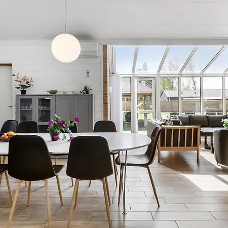 Stunning In Vaeggerlose With Sauna