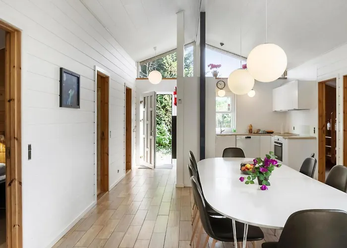 別荘 Stunning In Vaeggerlose With Sauna